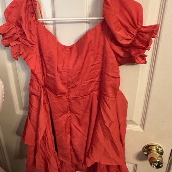 Francesca’s Elegant orange/red romper NWT Large - Picture 5 of 7
